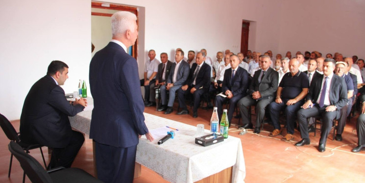 Komanlı kənd sakinləri ilə səyyar qəbul-görüş keçirilib