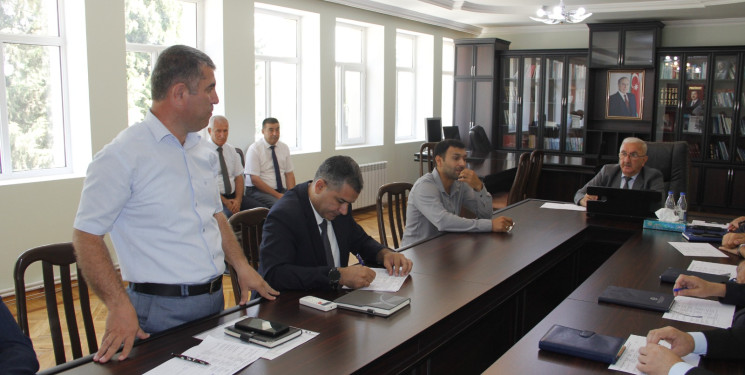 Cəlilabad Rayon İcra Hakimiyyətinin inzibati binasında növbəti vətəndaş qəbulu keçirilib